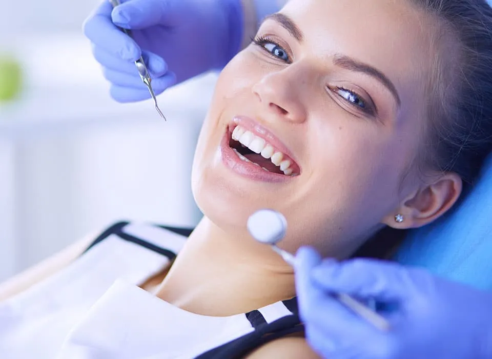 Comfortable cosmetic dentures with a perfect fit